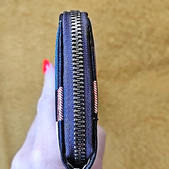 Wallet - Picture 7 of 12